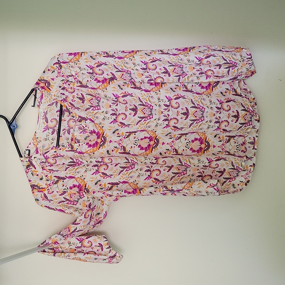 V-neck Boho flower print Blouse - Picture 4 of 7